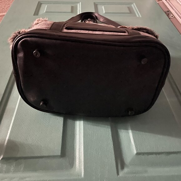 Modern Lux Collection Pet Tote - Picture 5 of 7